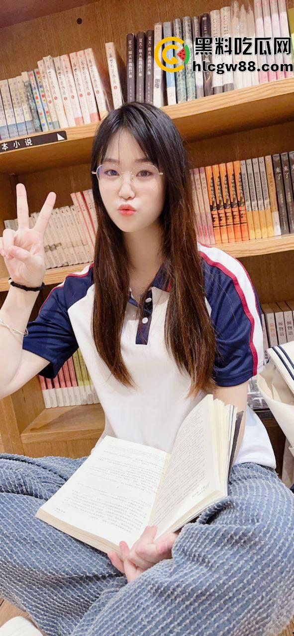 东莞开放大学阳台导管哥爆火，妹子偷拍全程，一边录一边激动，学校这开放程度绝对天花板！-4