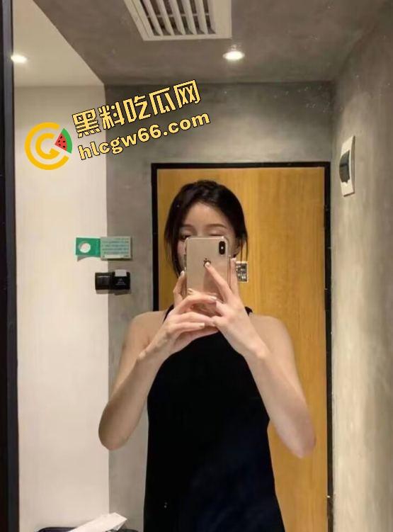 西安音乐学院大三学姐【蓉蓉】恋爱中私约前任被现任破解网盘扒出，实锤露脸doi资源外流！-1