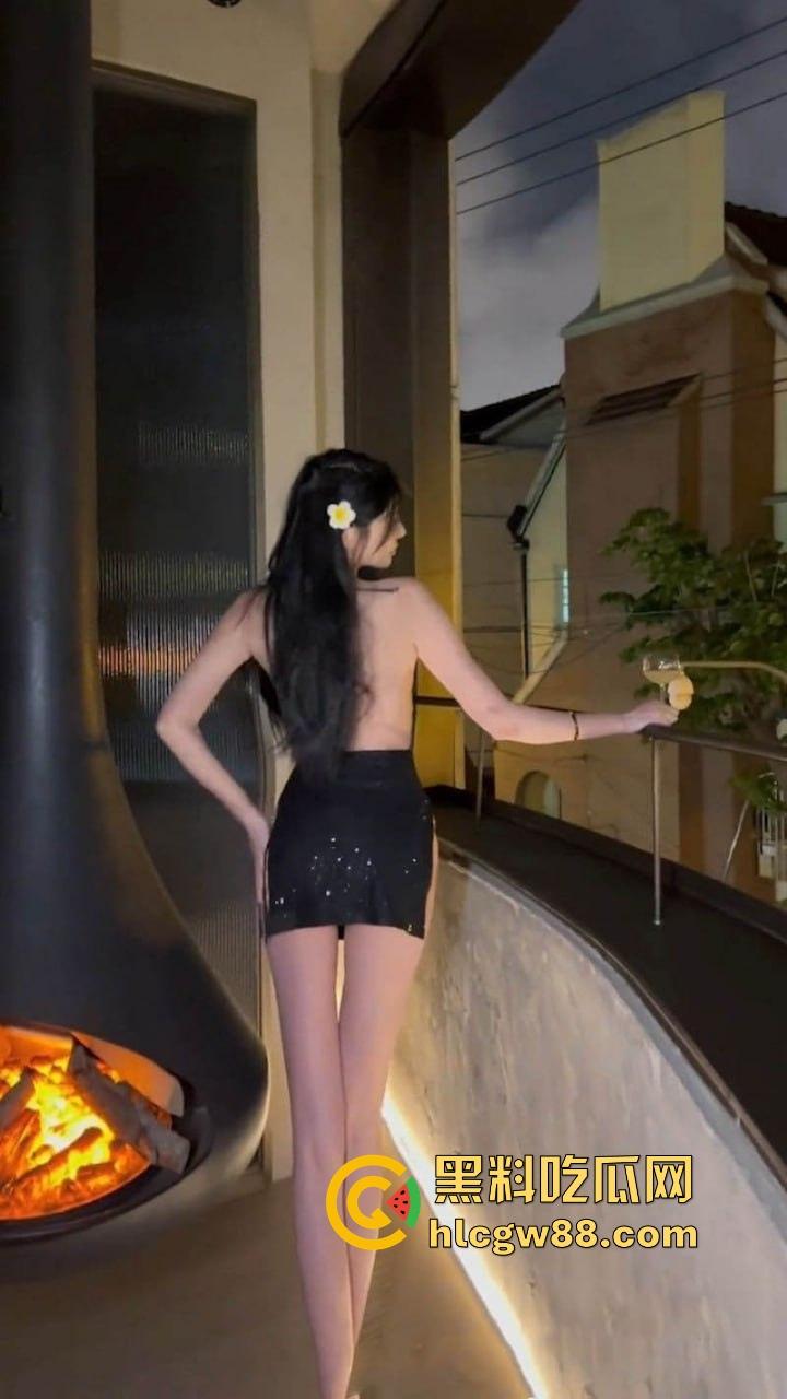 38w粉抖音女神【暖儿】渔网装裹长腿，擦边玩成艺术，抖音封号急坏了，不让露逼咋钓凯子！-9