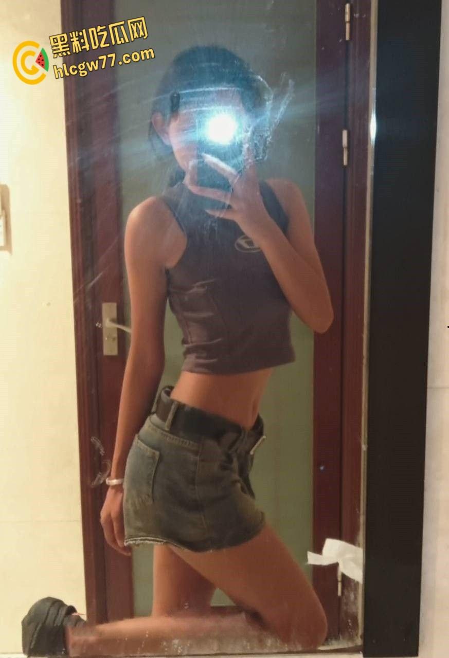 推特情侣泄密自拍，清纯反差尤物捆绑调教，口爆肥臀掀情欲狂潮！-6