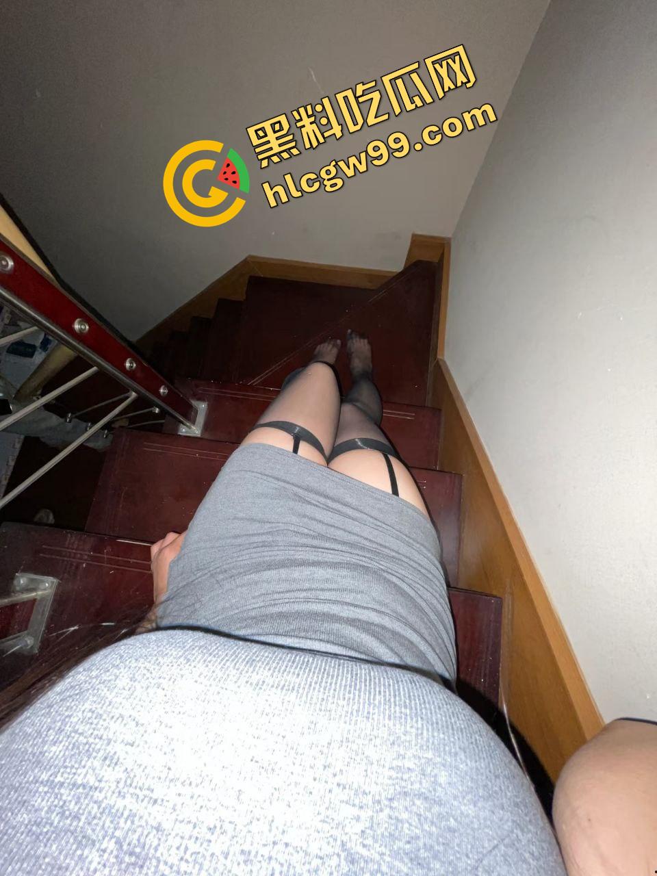 浙江杭州西湖御姐骚鸡【唐韵】极品大G奶诱惑私拍，女上骑乘大奶直晃悠！独家曝光流出！-5