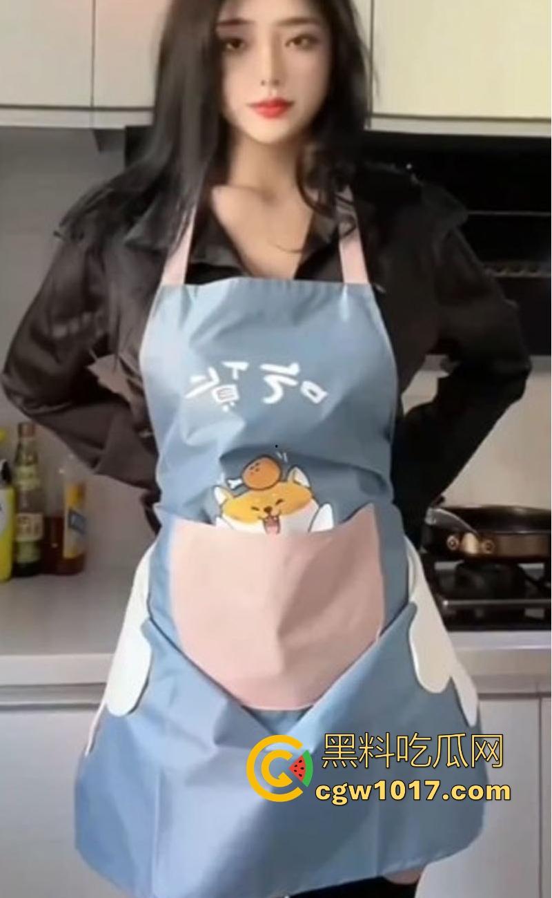 性感尤物福利博主【莓有蓝盆友】大尺度福利合集流出，变装裸舞撩爆欲火，道具自慰淫水横流，多套福利视频轮番上阵！-2