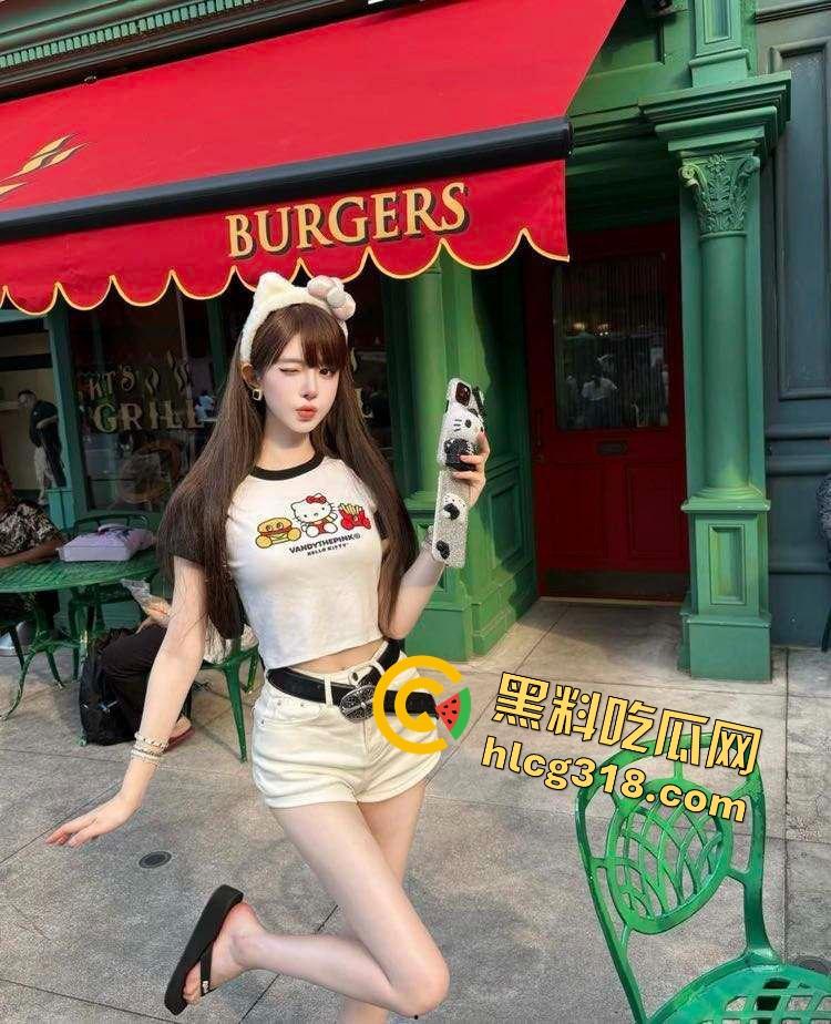 后入有多顶？看到那骚屁屁撞击弹起来，99%男人当场缴械，女友自己动最要命，后入反弹那一下你能挺多久？-9