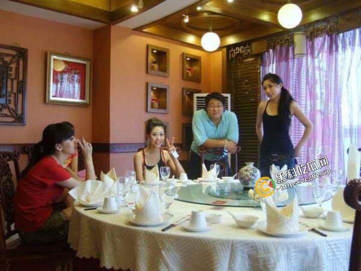 《百度云泄密流出》天津工业大学 模特【王真】外表优雅高冷  实则内心闷骚放浪38P+1V-22