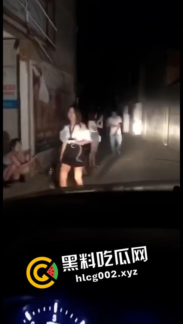 英雄出没小巷里 足浴店里见佳人！孤勇者扫街探店合集 师傅别找了 就这个吧-2