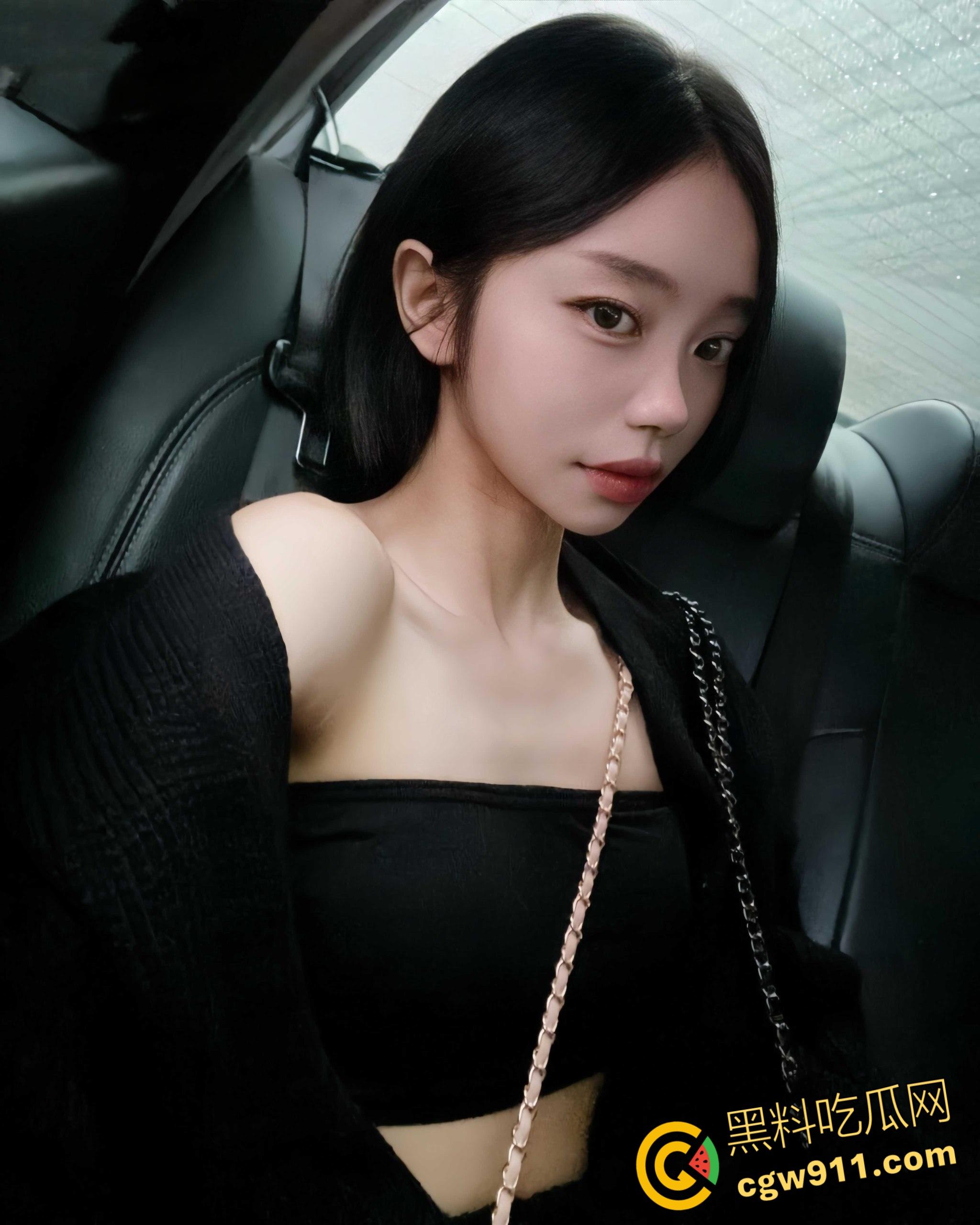 江浙沪假名媛大学生,骚母狗勾搭富二代失败被嘲笑,温泉酒店全裸泳装自拍,扒开珍珠丁字裤骑乘自慰!-1