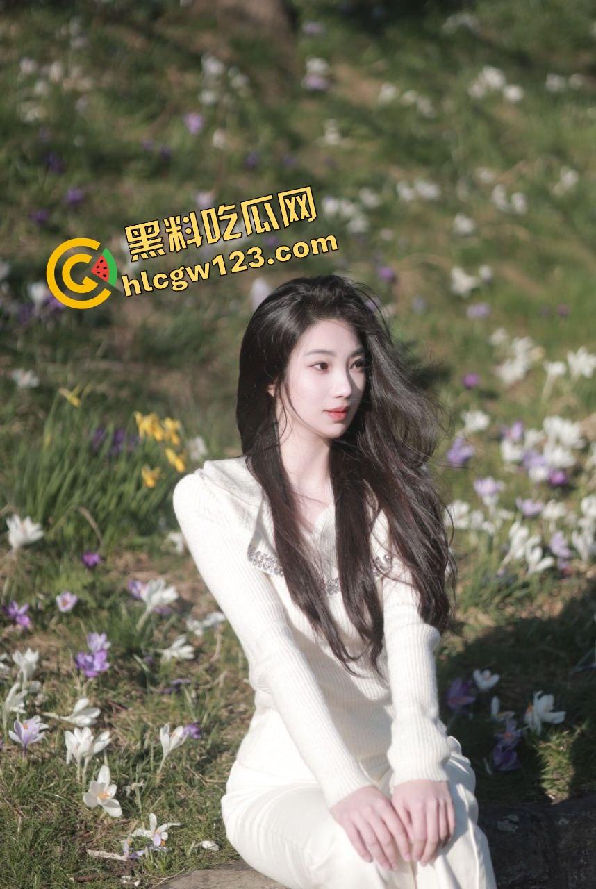 海角乱伦大神狂操干妈，口爆樱桃小嘴灌满浓精吞下，甜品蛋糕引诱后嫩逼猛抽，母子情深爽得狠！-3