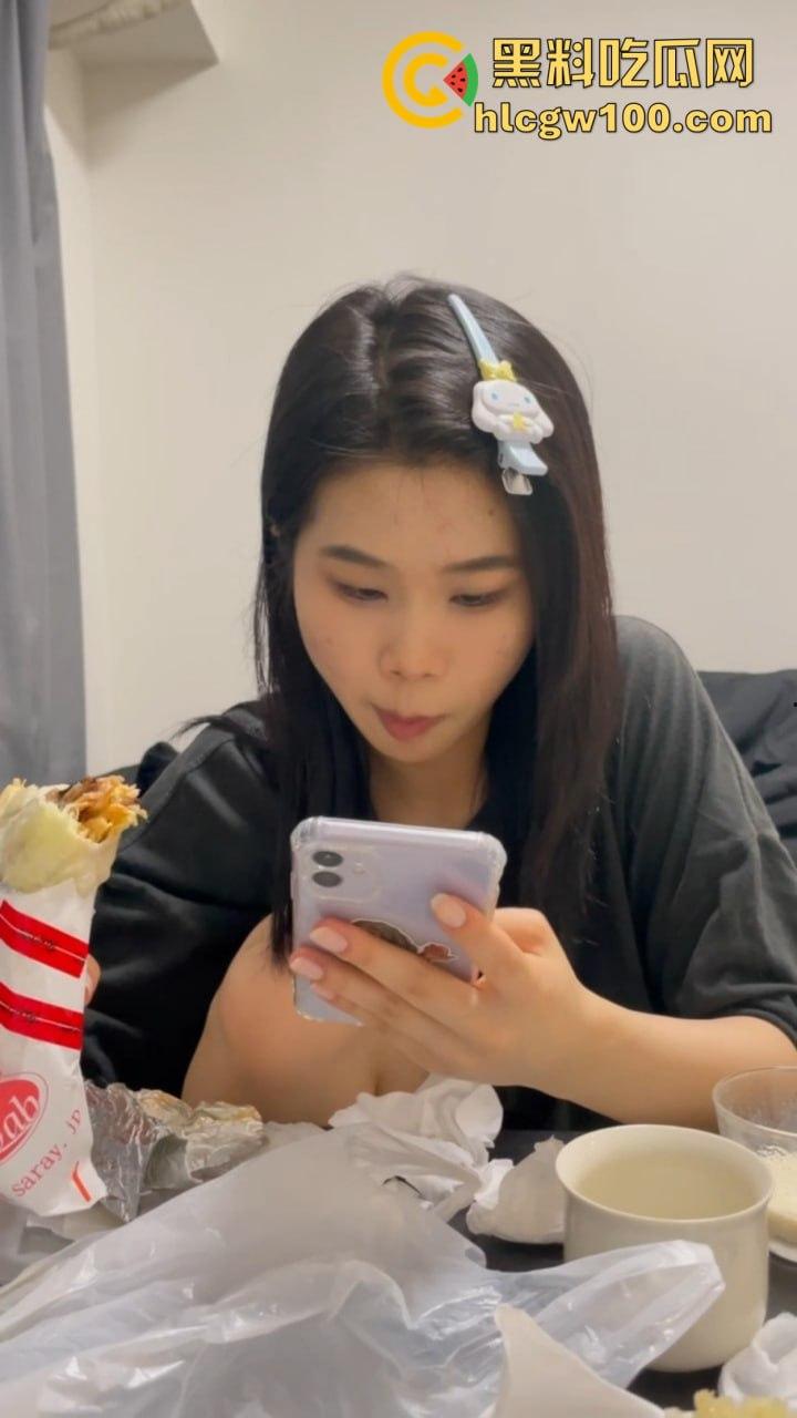 太原研一妹【卓芊芊】开房等操！啤酒烧烤只是幌子小哥洗完澡直接吃她，操到高潮几次内射满床，这学生爱情真纯洁！-1