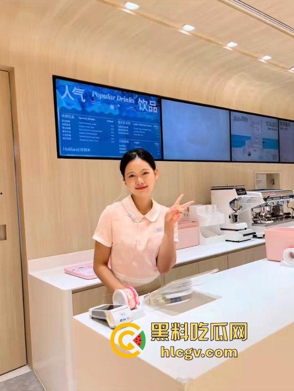 空姐都没这骚！好利来黑丝小姐姐被玩疯了！工装直接干成情趣服，肉丝长腿一顿爆操，想想都上头！-33