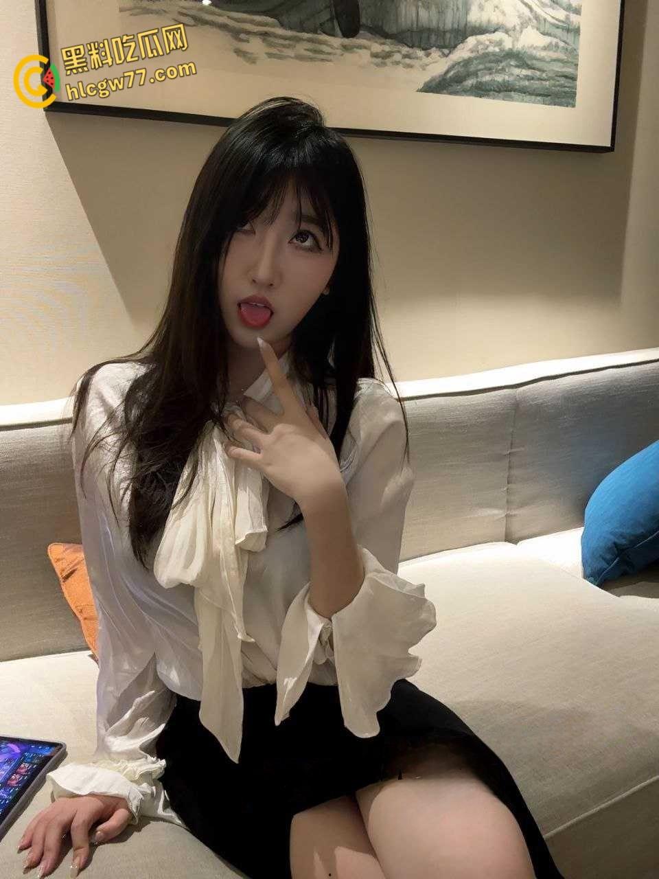 推特极品蜜桃臀少女 酣睡小熊 大秀巨乳肥臀身姿送出福利 海量视图资源疯传全网！-3