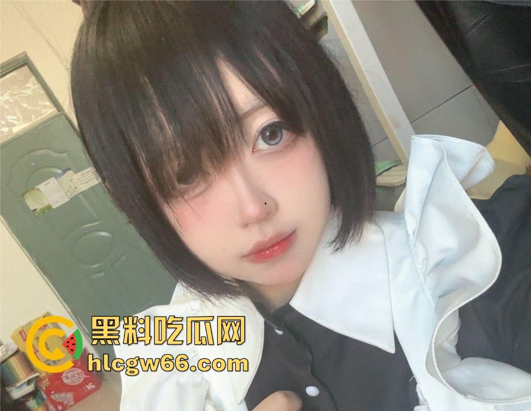 江苏无锡校园公交车【俞静雯】酷爱COS的骚母狗 天天被不同男人轮番内射 逼松得跟高速公路一样！-3