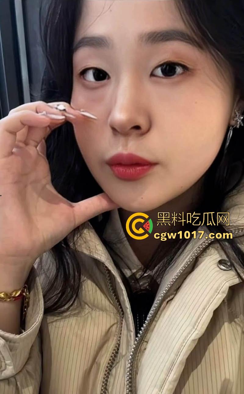 江西师范大学母狗【刘星星】外表清纯学生妹，谁知穿上情趣制服变身骚浪欲女，多姿势爆操白浆四溢，颜射满脸精液！-3