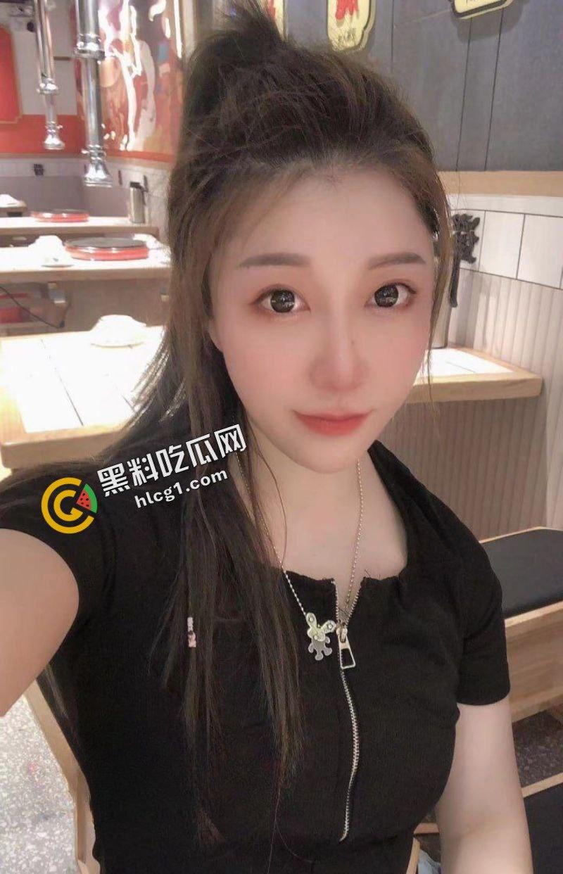 风韵犹存的少妇熟女 和单男打麻将输钱 用骚逼抵账 站立冲刺后入现拍视频流出-2