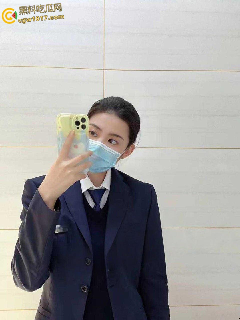 黑龙江省农商银行【赵蕊】，悬崖式分手被男友遭曝光，娇小美乳穿着情趣黑丝，趴在床上被猛猛打桩！-4