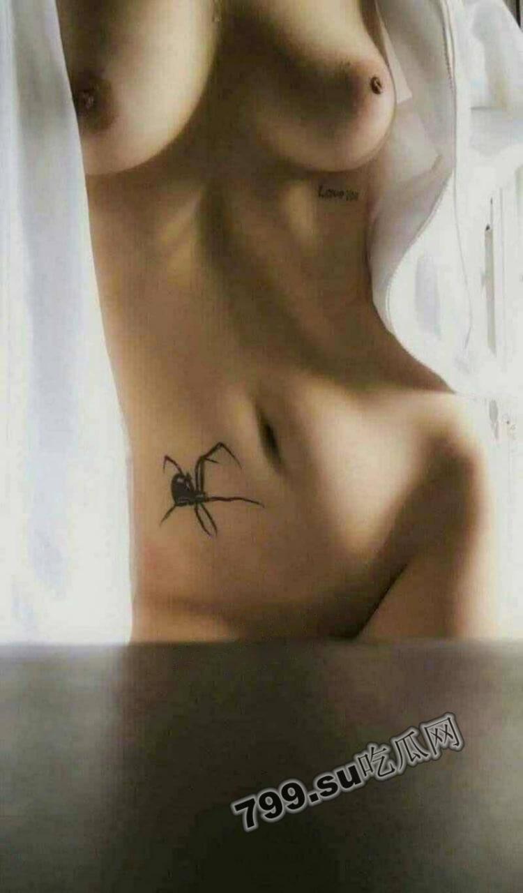 【精品泄密】越南超嫩反差舞蹈系学生妹 巨乳马甲线身材超棒 大量私拍流出-30