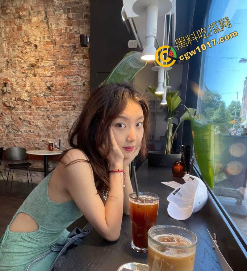 英国利兹女留学生【一吱丸子】玩转富豪圈！各种场合深喉吞屌喷精浪叫，堪称时间管理大师！-7