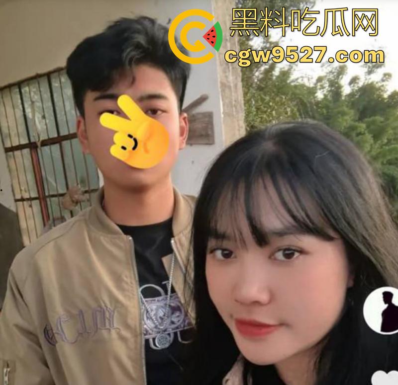 云南红河绿春县【张者芬】，破瓦村哈尼族新婚人妻，大婚前夜视频惨遭曝光，竟是个爱吃精液的母狗！-5