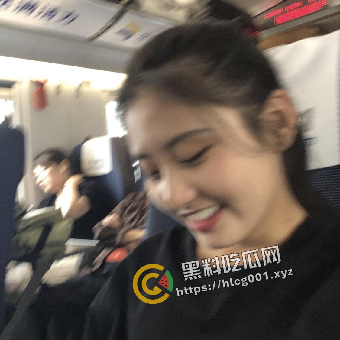 经典永流传！反差婊【李苗】男友视角的性爱记录 温暖的笑容和颤抖的骚穴 今晚就你了-3