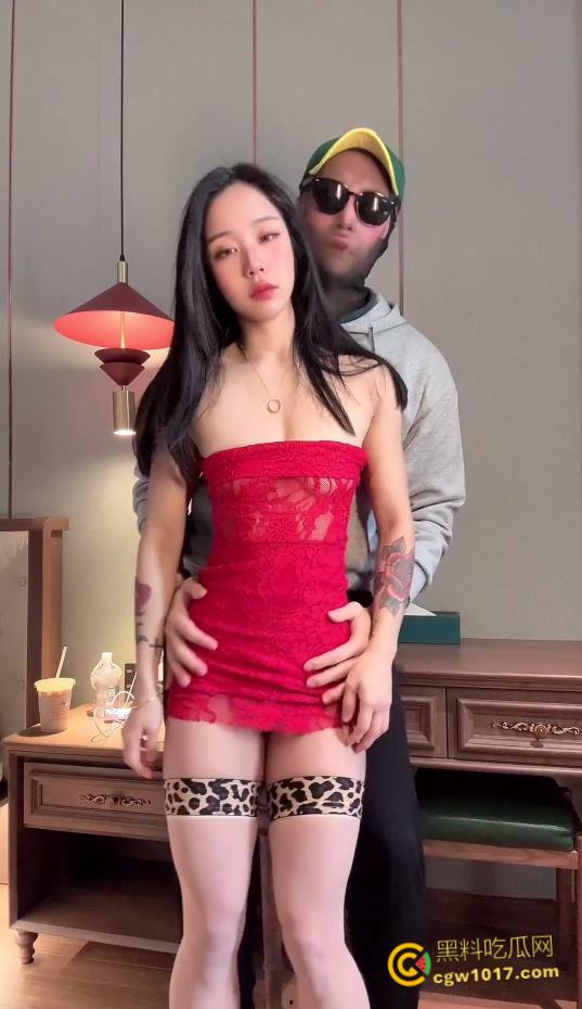 韩国极品尤物【tinaislove】，性感JK渔网诱惑，成为财阀肉便器露脸口交，被后入打桩爆操肥臀狂抖！-2