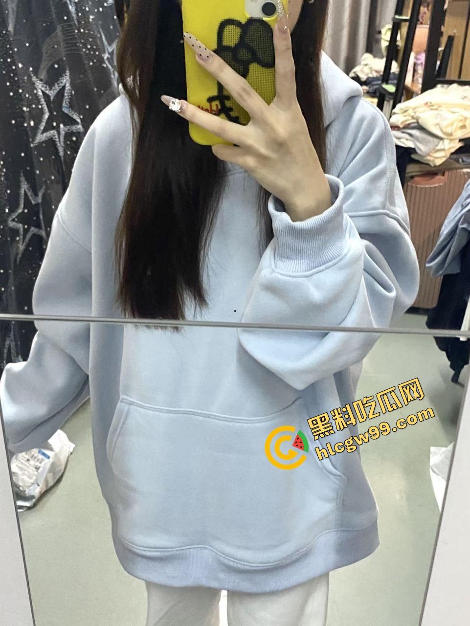 南宁第四职业反差职高妹【刘静】与精神小伙酒店刺激做爱，排队等操加油助力！独家曝光流出！-3