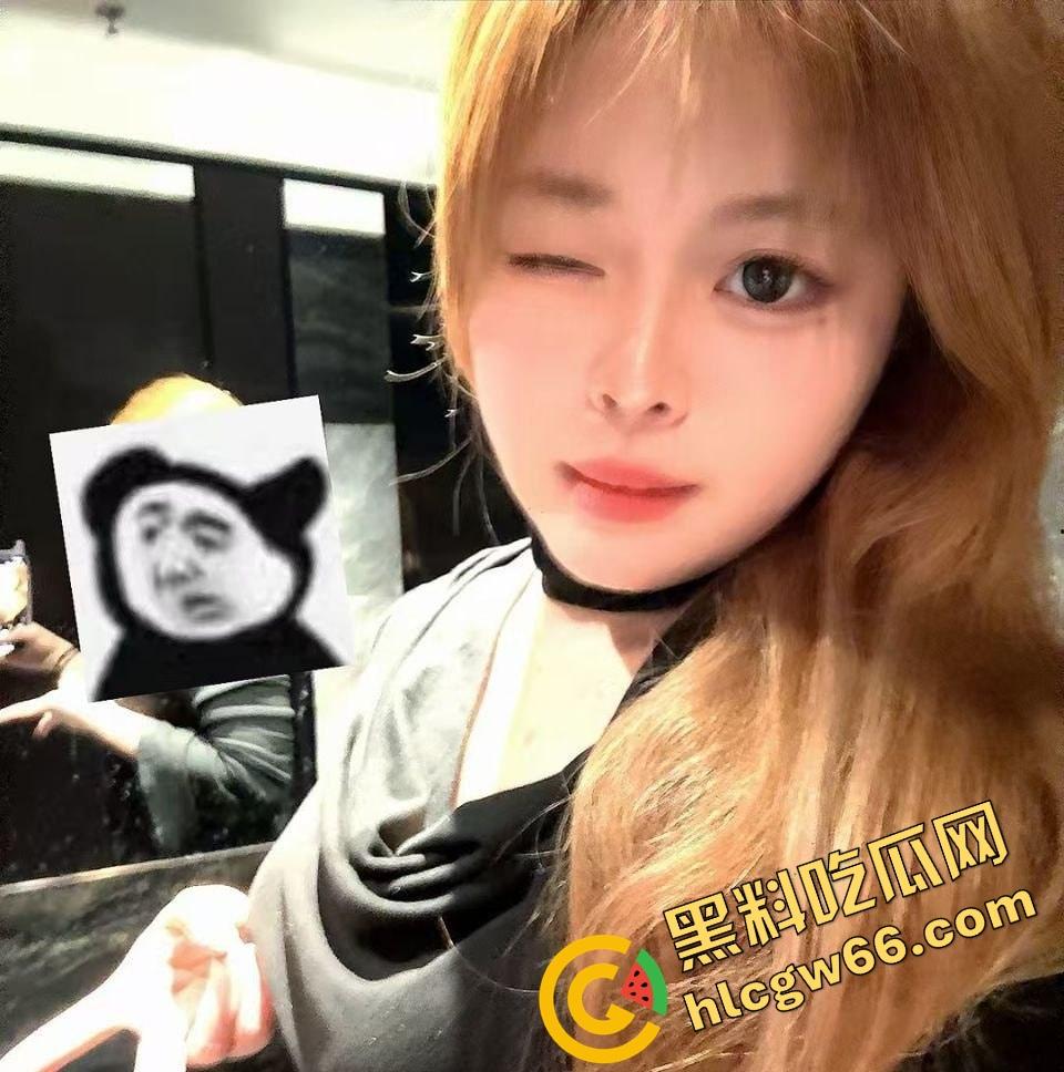 上海美院19岁女大『王佳翼』表面乖学生，背地被大神网调成听话小母狗！聊天记录曝光太顶了！-27