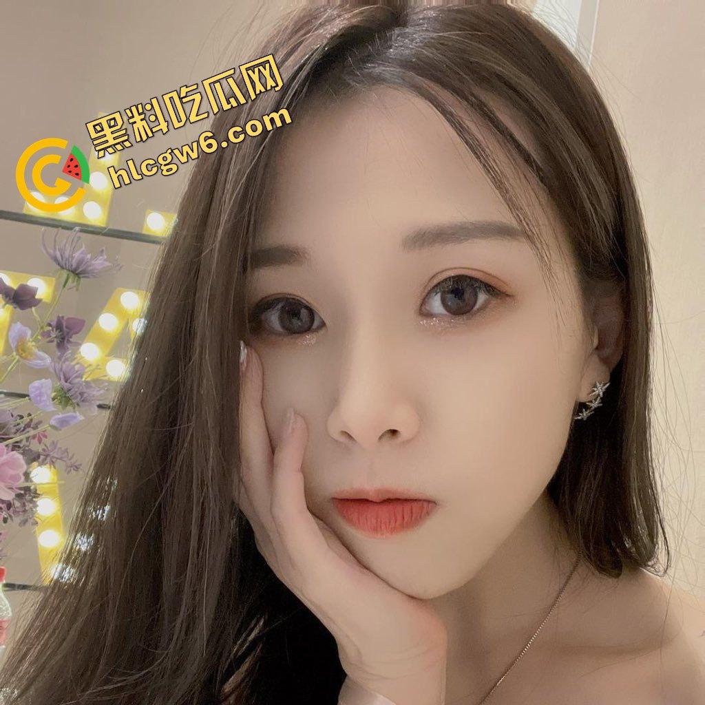 江苏无锡反差母狗骚鸡少妇『欧丽媛』饱满阴唇黑中带粉 酒店舔鸡吸蛋顶级口活！原创独家投稿曝光！-5