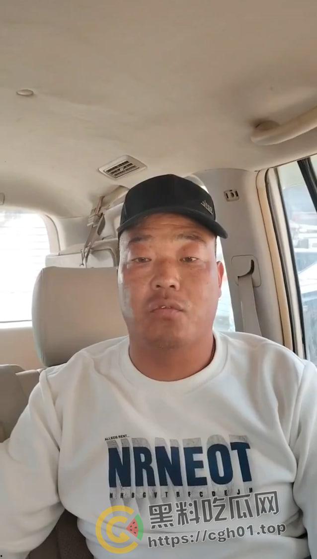 儿子被打 父亲让警察拦着不让回家？四川凉山霸凌事件   愤怒民众包围警察局-8