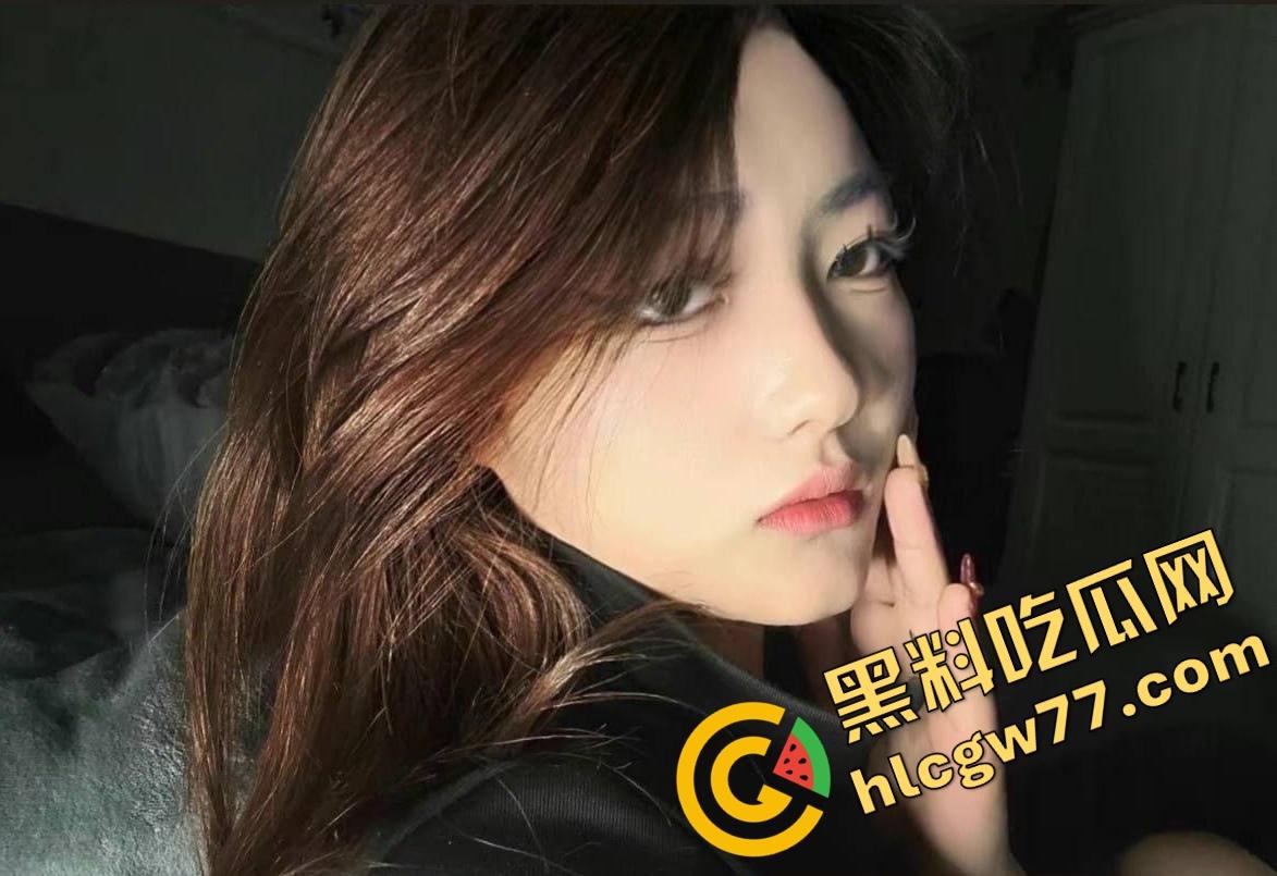 西安冰山女神『赵娜』外表清冷，床上喷白浆叫到破音，福利姬身份曝光，骚得会员脑溢血！-3