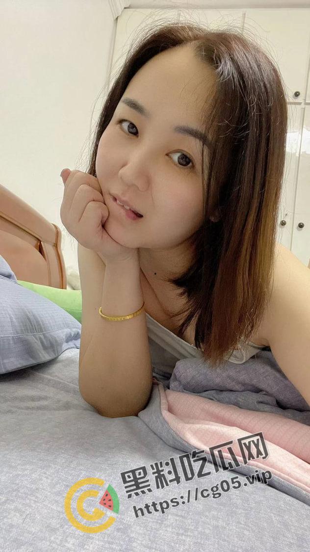 低配版战鹰！青岛珠宝售货员【郑敏】背着老公酒店1v4 还录下做爱视频发给闺蜜老公 反差婊界的抽象大师-3