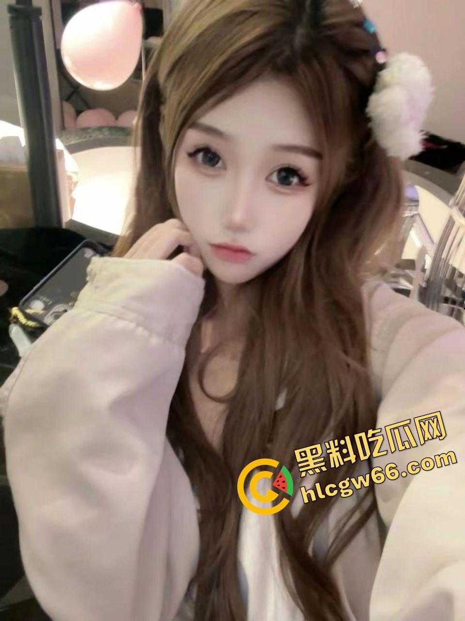 北京哥们约炮三连吃疯了，一人干仨，08嫩妹当糖吃，大学生当饭吃，熟女当夜宵，全员长得正6得起飞！-3