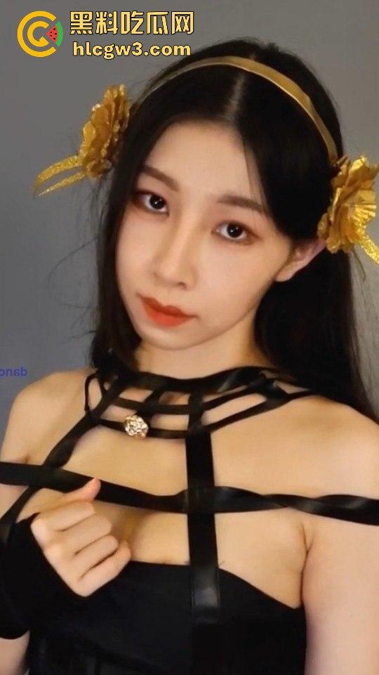 棒子前女团成员【朴秀慧】跳蛋塞逼裸舞视频泄密，专业舞技加上骚浪自慰，一边跳一边玩得爽到飞起！-5