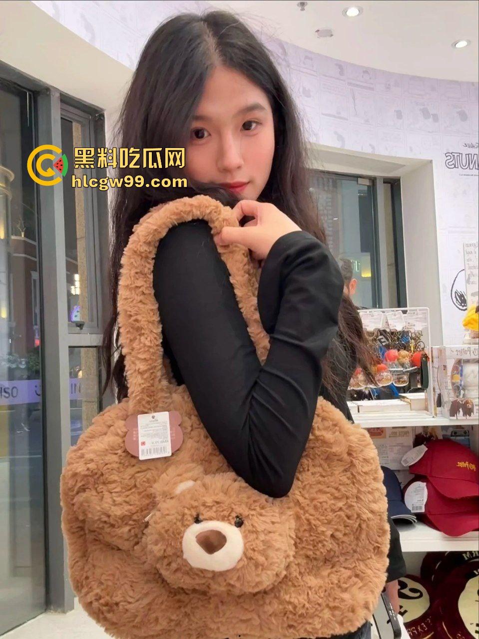 抖音甜御反差婊骚货，抖音线上私信约炮单男，线下面基至酒店黑丝暴力后怼骚逼！独家流出！-3