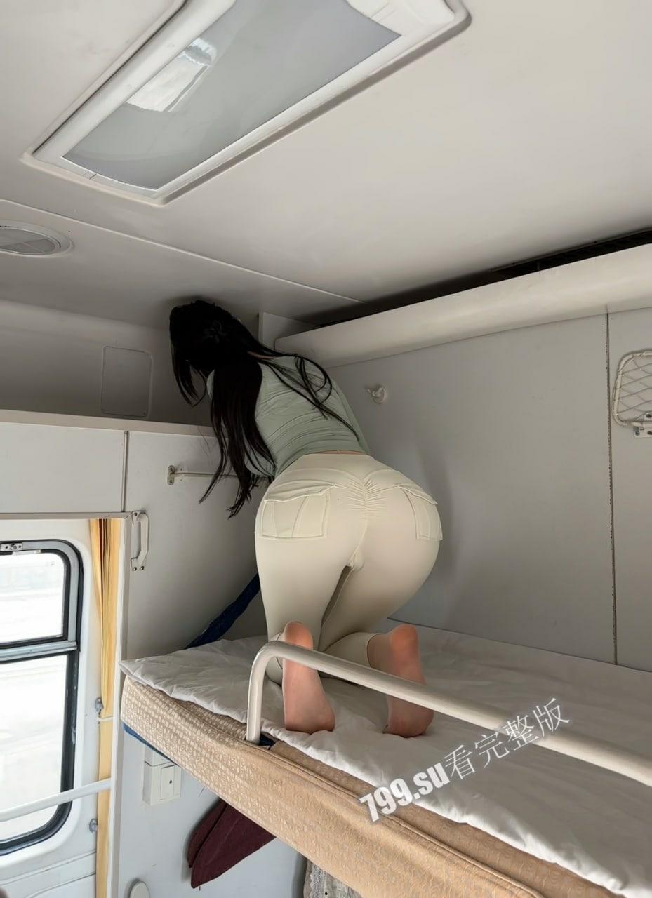 极品网红女神 脸红『Dearie』魅惑新作《高铁之旅》阴部鼓鼓的 各种姿势太欠操了-38