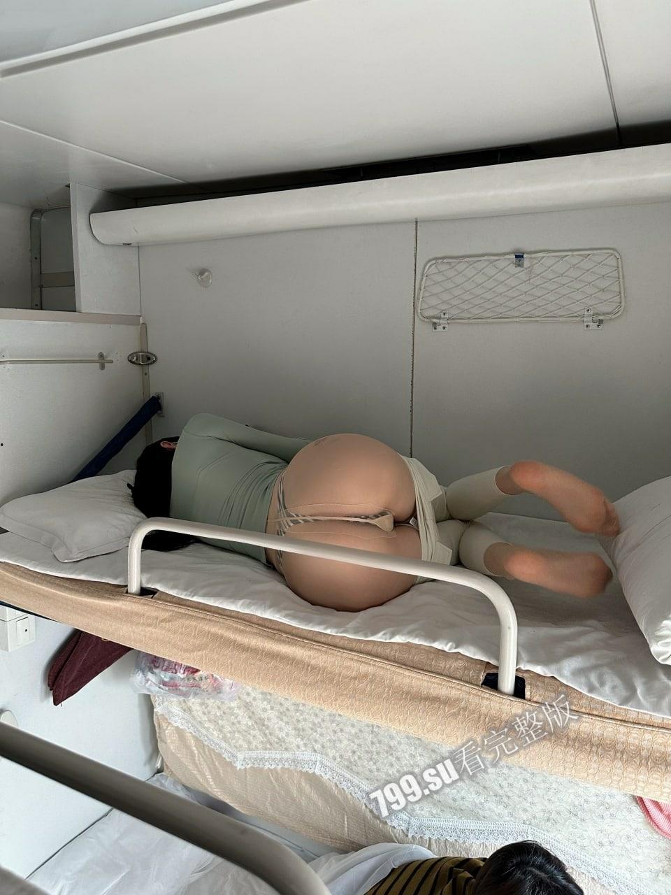 极品网红女神 脸红『Dearie』魅惑新作《高铁之旅》阴部鼓鼓的 各种姿势太欠操了-39