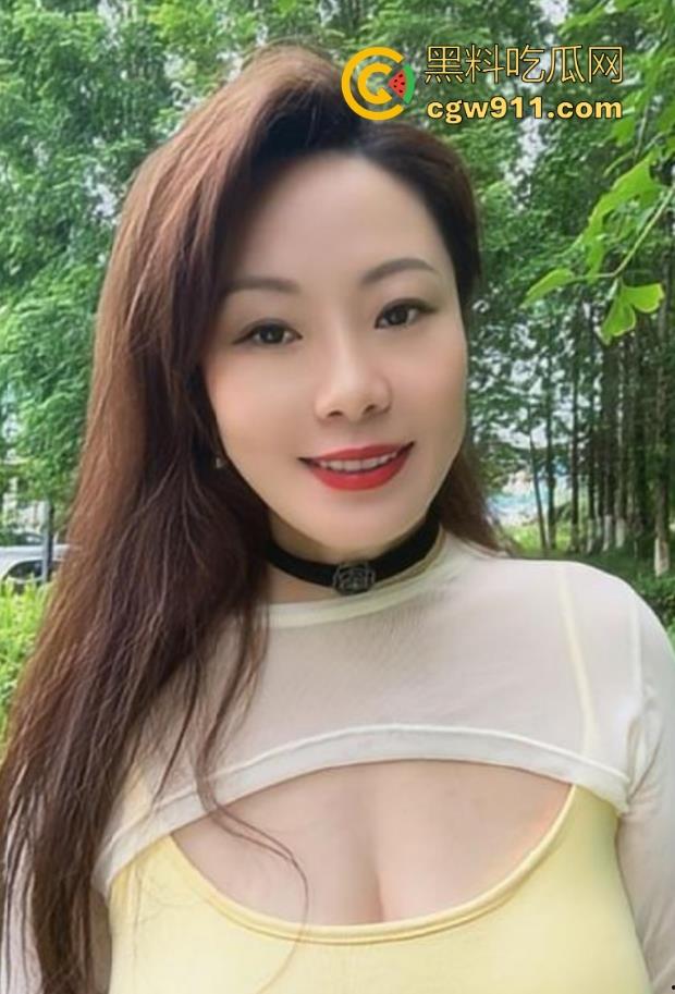 海角乱伦！跟干妈出差，酒后成功后入极品微胖干妈，首次进入紧窄菊花，三洞轮流猛插，淫乱至极！-1