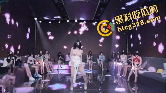 韩国妹子团播乳量爆表，一水儿的大奶圆碗，谁还看咱这边的擦边鬼打灯？深夜点进去刺激到睡不着觉！-12