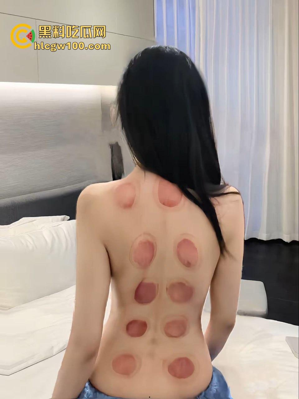 石家庄医科大学母狗姐妹花拔完火罐带男友玩4P大战 黑丝女仆求爸爸狠狠爆操 屁股拍到通红奶子晃得像乳牛！-6