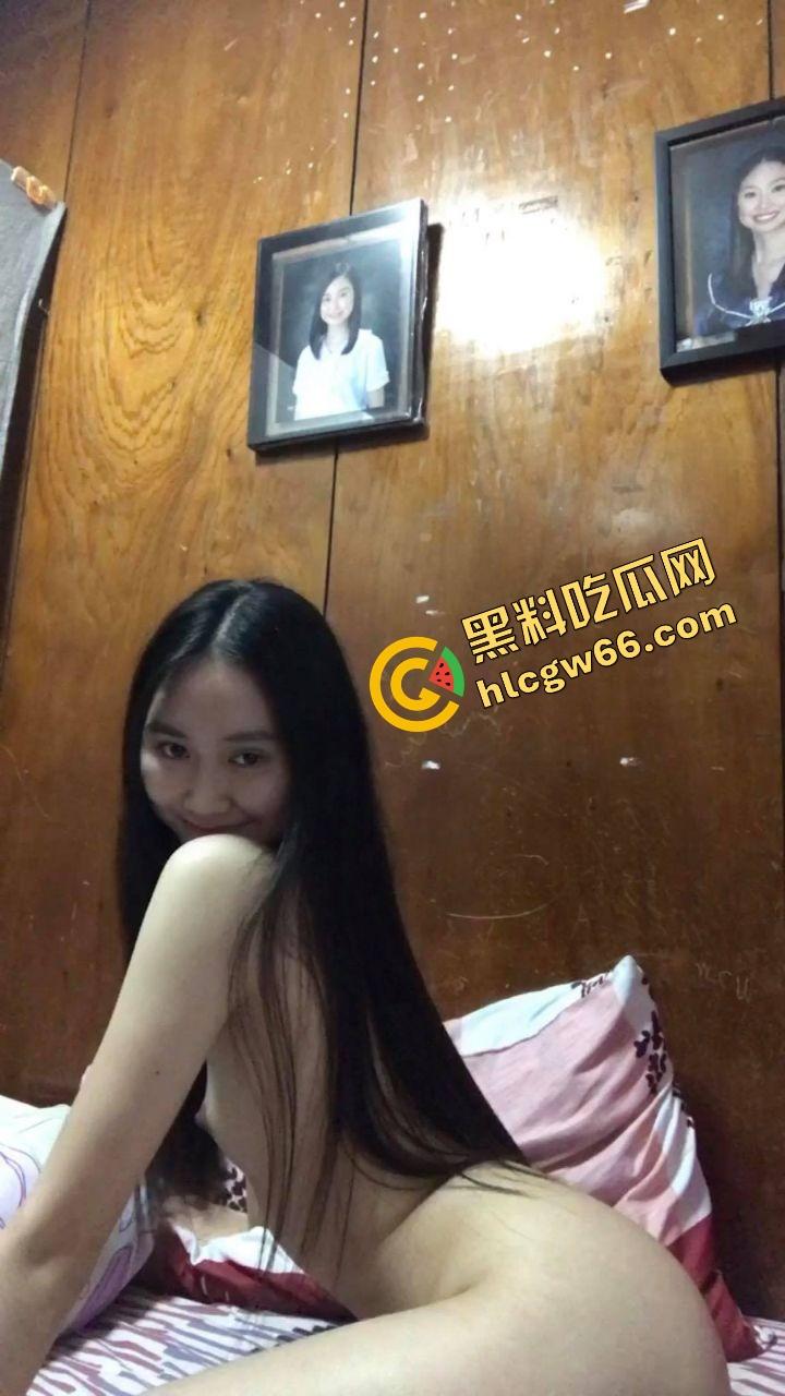 东南亚疯批小妹裸聊，全程抠逼连麦操作角度太吊了，高清无码怼脸看逼洞翻抽简直像在逼里装了监控头！-13