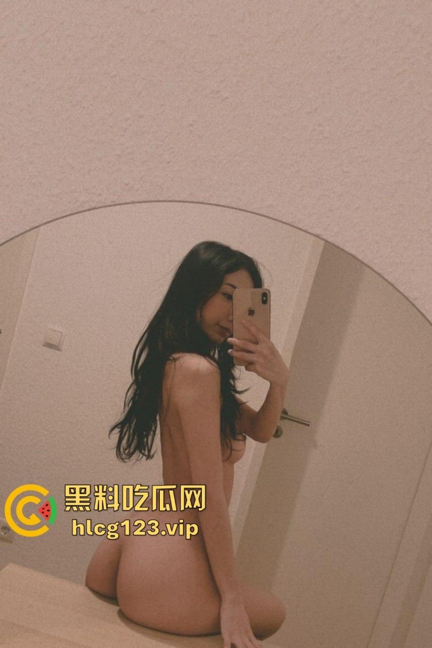 留学期间玩嫩妹Alyssaje，脸穴同框自慰！馒头小骚穴水多润滑，回国后再无此等骚逼！-38