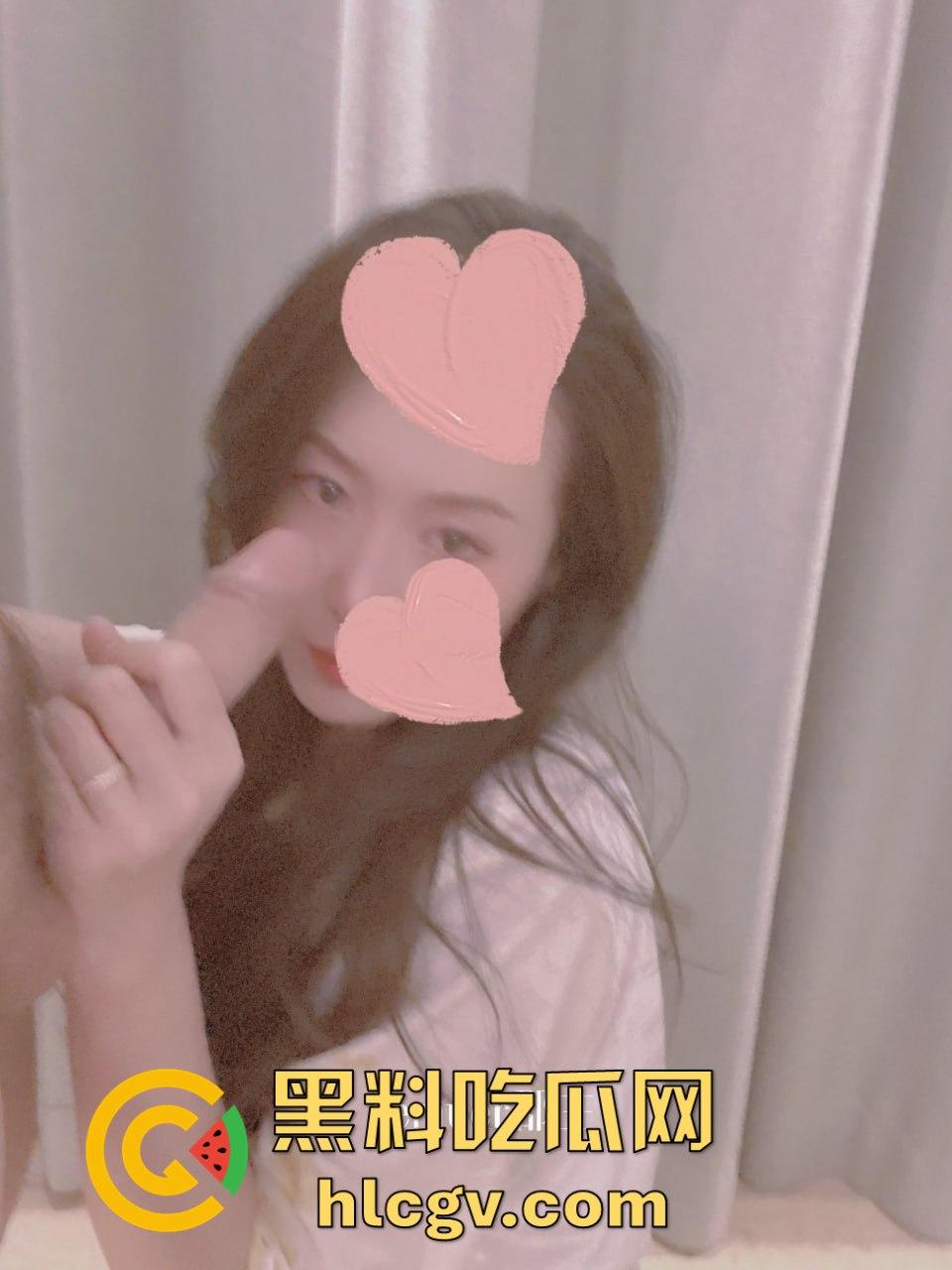 高颜值女神『Temuer郡主』北京颜控绿帽夫妻痴迷3P换妻无底线，御姐的疯狂鸡巴收集打卡之旅！-51