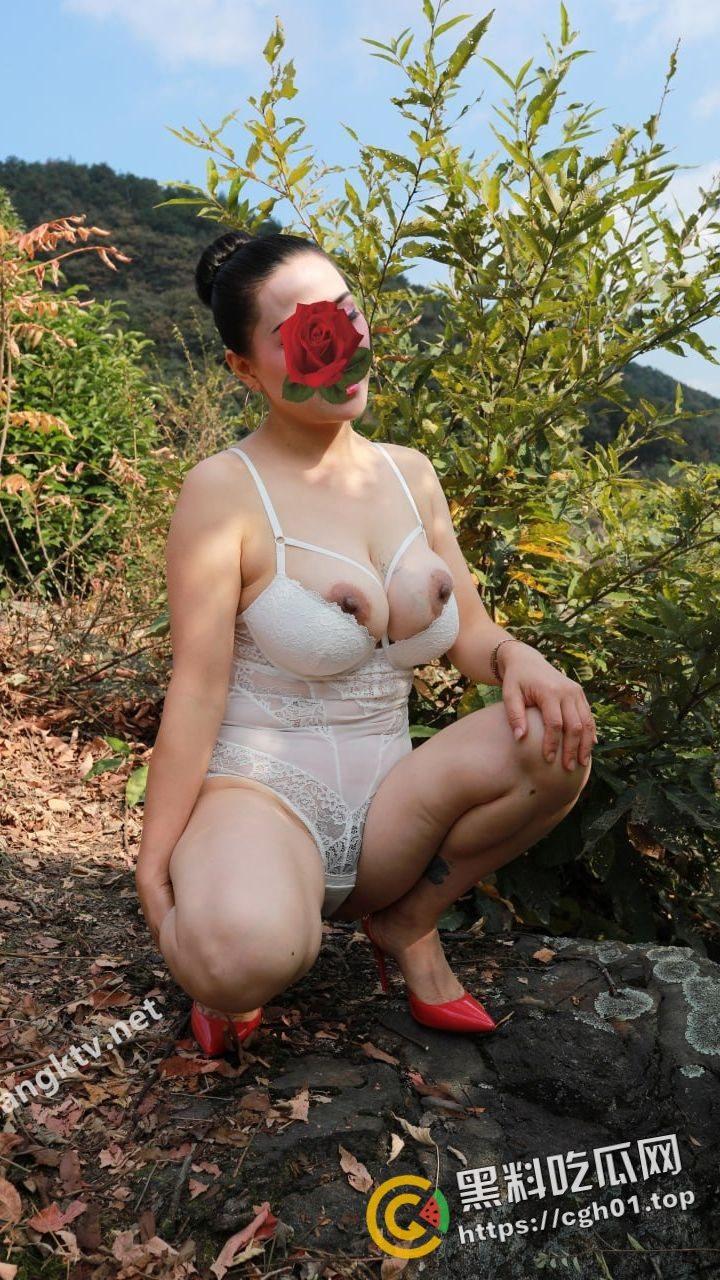 淘宝网红店铺【梦露世家】老板娘再出狠活 熟女情趣自拍 果然自己挣钱就是拼啊 未打码流出-13