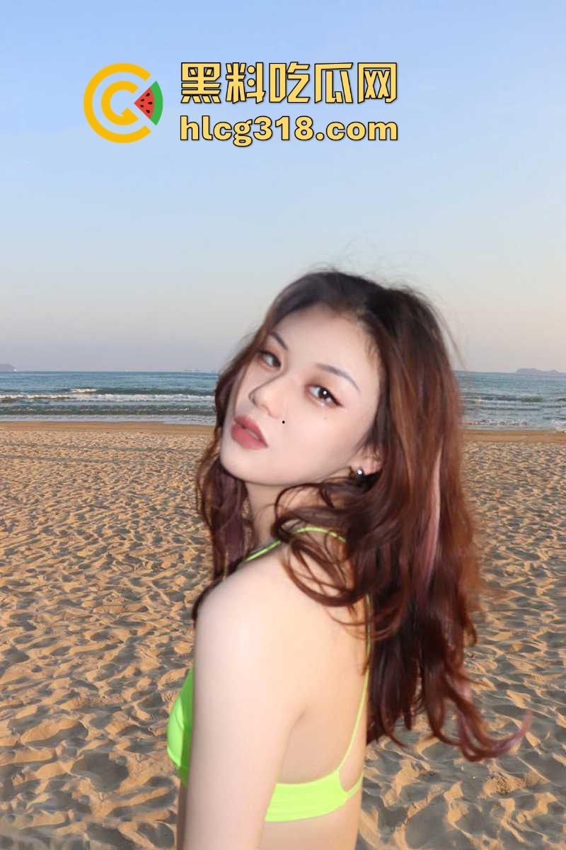 社交软件约炮极品高颜值美术生【刘晃晃】 丰满蜜桃臀被后入爆操 露脸口交深情舔屌 反差感拉满！-6