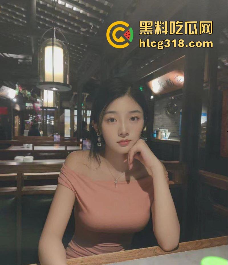 广西职业学院学生妹【薛雯雯】给男友私拍福利流出，清纯反差露脸口交，娇嫩身躯淫荡自慰，反差十足。-2