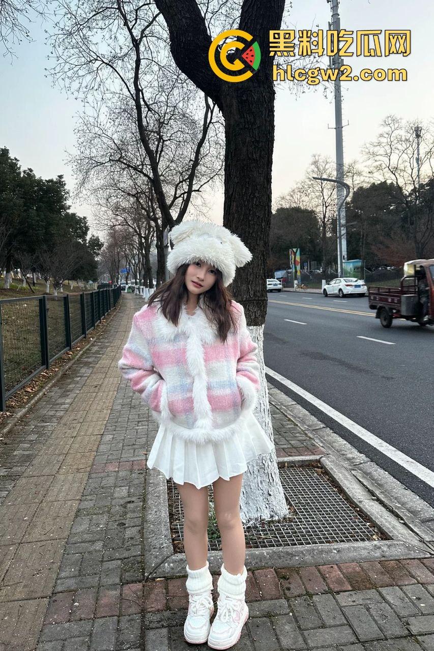 学生时期的校花级女神【傅慧蓉】进入社会堕落成母狗！从仙女下凡到跪地舔狗，金钱掀翻婊子的虚伪面具！-16