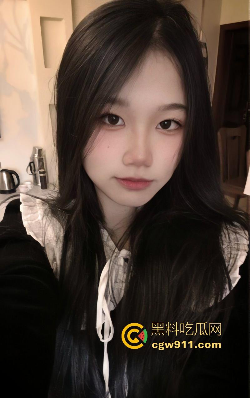 长沙理工学院【廖佳颖】清纯外表下淫荡母狗本性，女上位疯狂骑乘，骚劲像只发情的母狗。-5