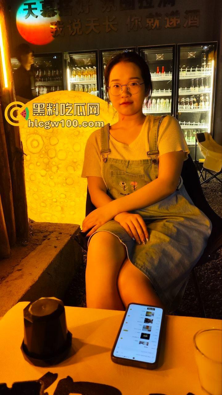 宜春学院法学骚母狗【彭云颢】丰乳肥臀百人斩，天天裸聊钓男大，玩转采阳补阴，骚穴永远不饱！-4