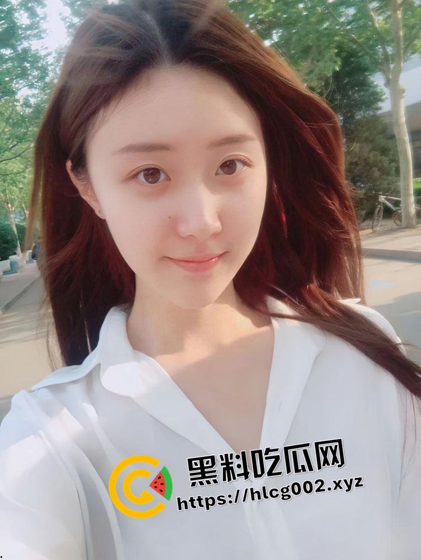 经典永流传！甜美少妇不为人知的一面 旺盛的黑森林下饱满的馒头逼 这才是良家的感觉-12