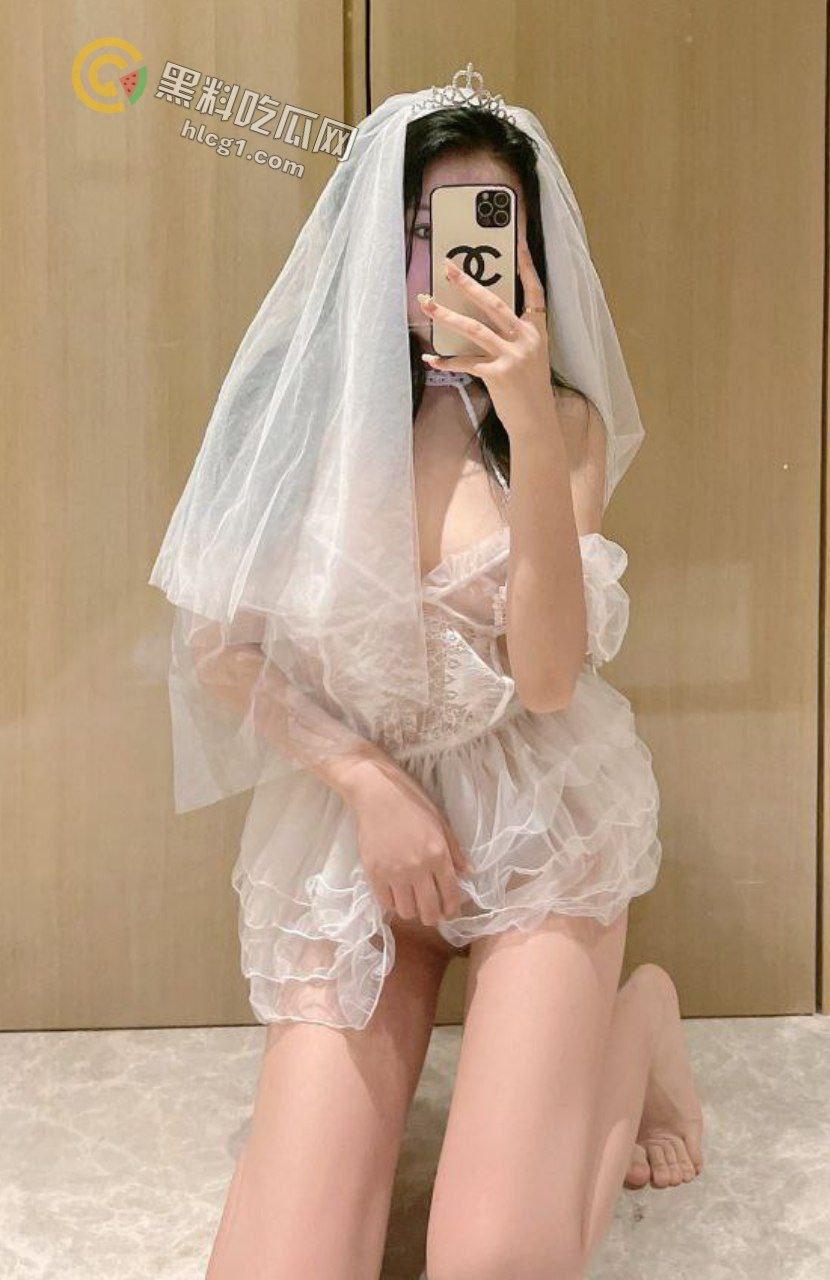 高颜值反差婊yuyu新作曝光！黑丝女仆双飞现场视频引发全网狂欢！-25