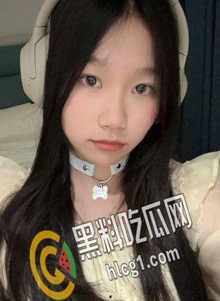 抖音快手几十万粉丝网红 太子妃 高中生时期自拍流出 丰满的奶子粉嫩的鲍鱼很骚气 老弟太正点了！-8