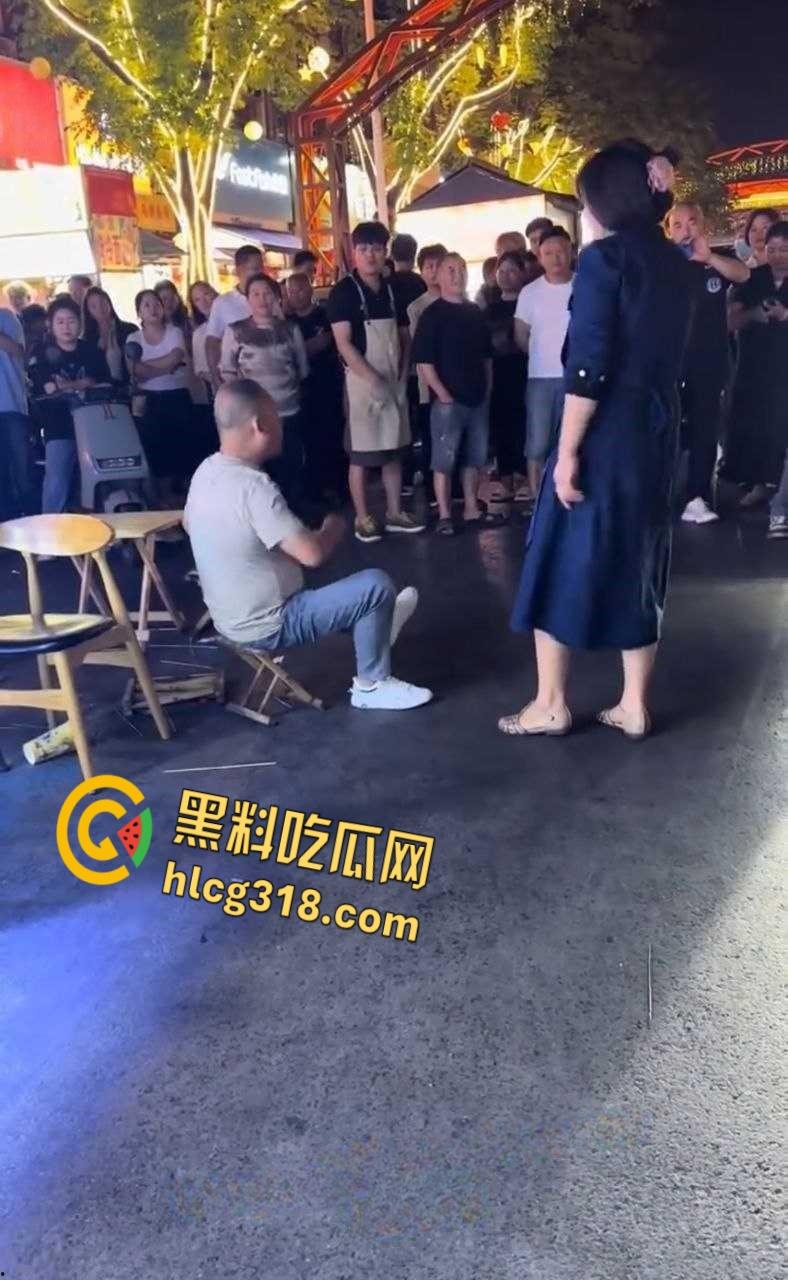 被打了9个耳光还被踹了一脚，男子全程未还手，这种情况能拿到多少赔偿呢？真是泼妇！-6